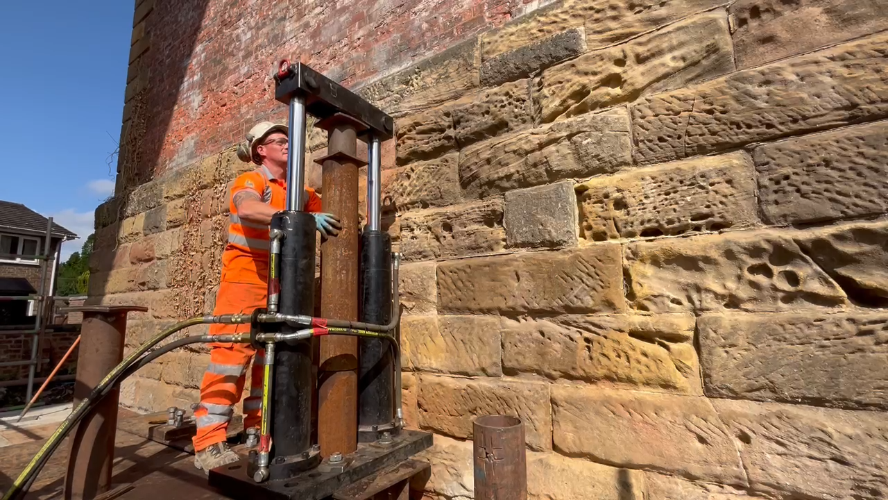 20240828_120246000_iOS.00_00_07_12.Still001 jack down piling